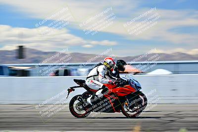 media/Mar-25-2024-Moto Forza (Mon) [[8d4319bd68]]/4-Novice Group/Session 4 Front Straight Speed Pans/